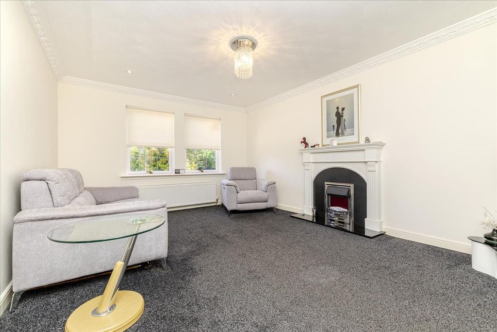 Property photo 2 of 38