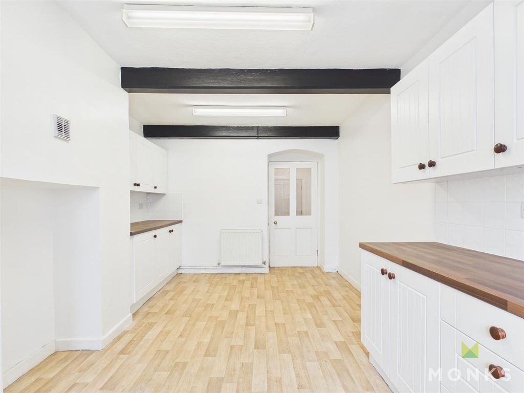 Property photo 3 of 12 Cam01520G0-Pr0365-Still003.Jpg