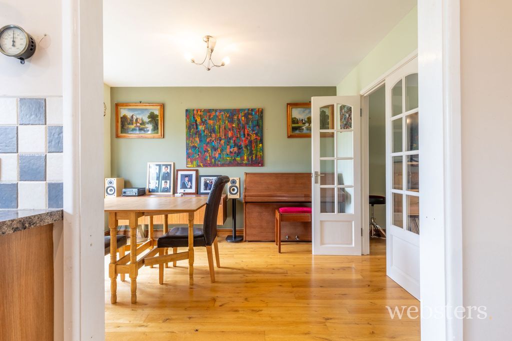 Property photo 3 of 22