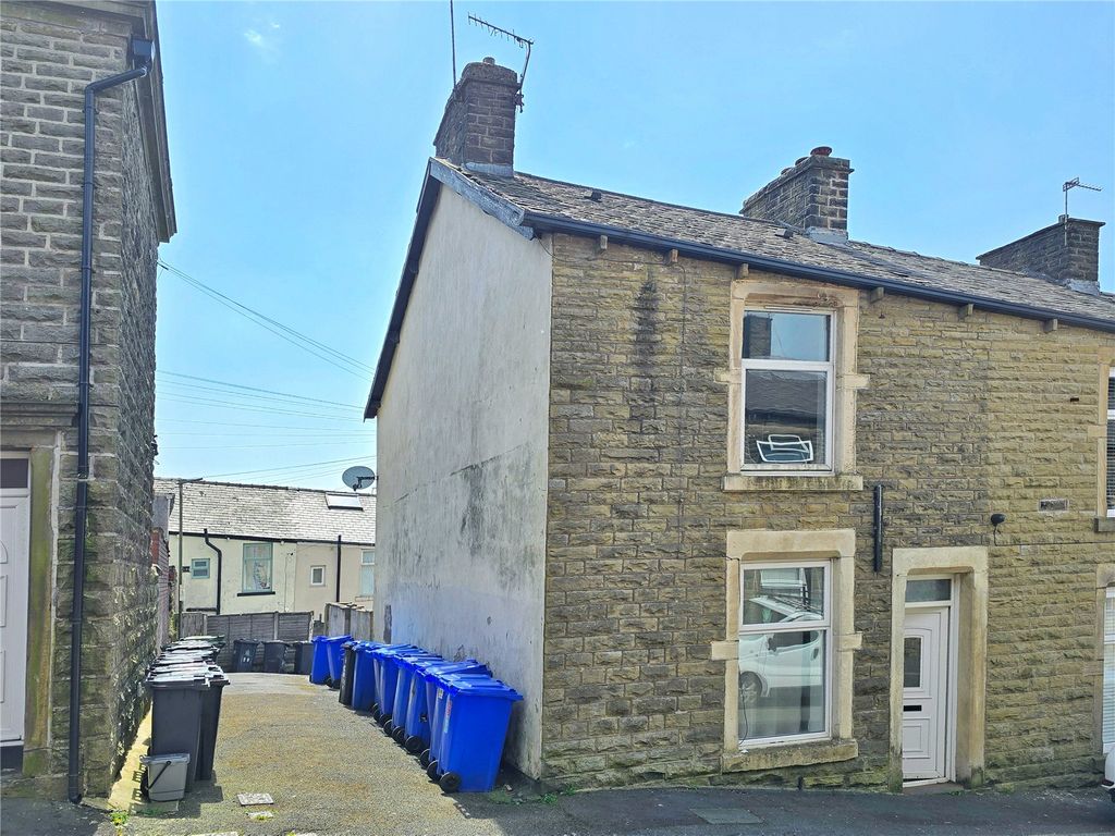 Property photo 1 of 11 Period End Terrace