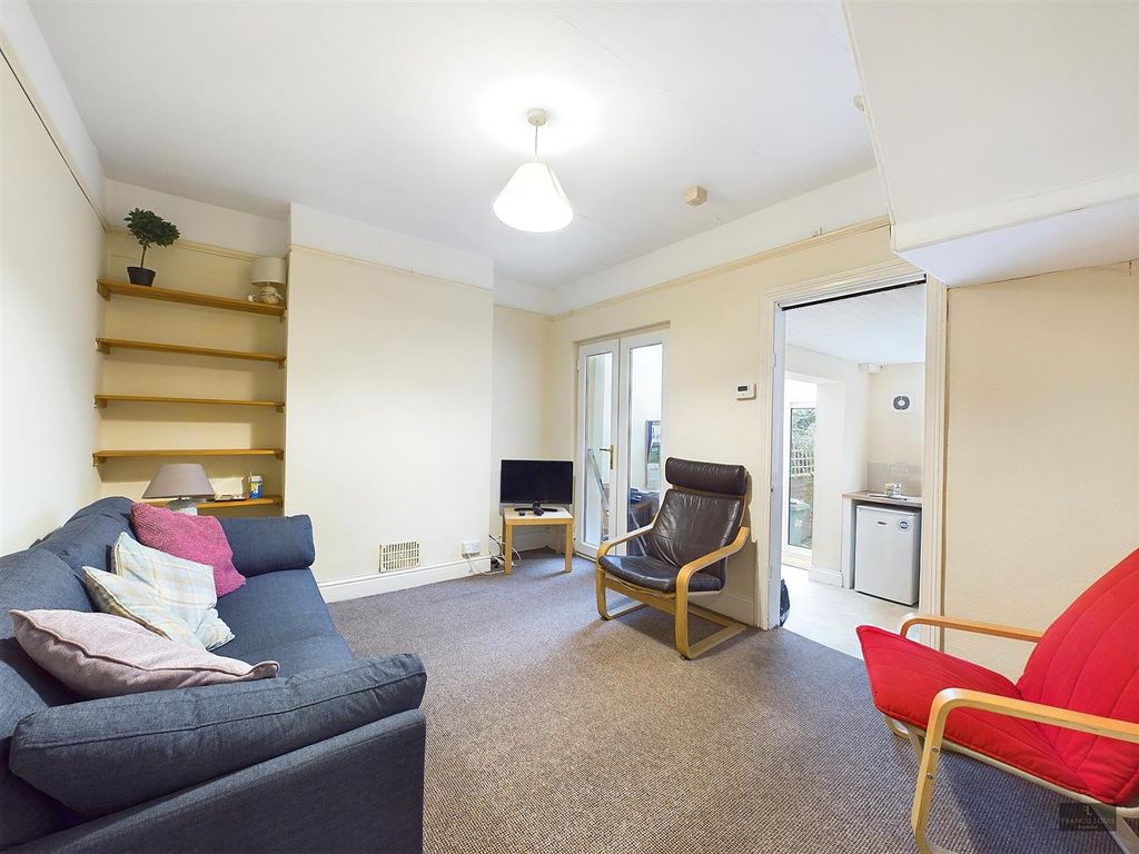 Property photo 2 of 18 Cam02887G0-Pr0278-Still005.Jpg