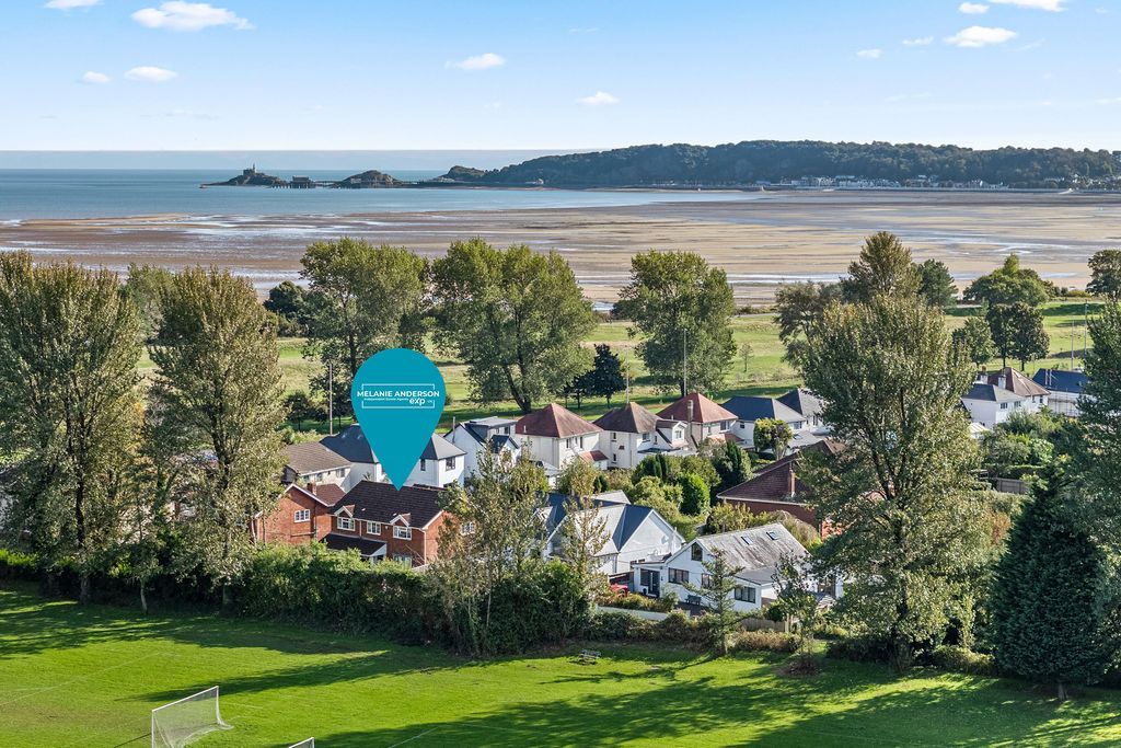 Property photo 2 of 39