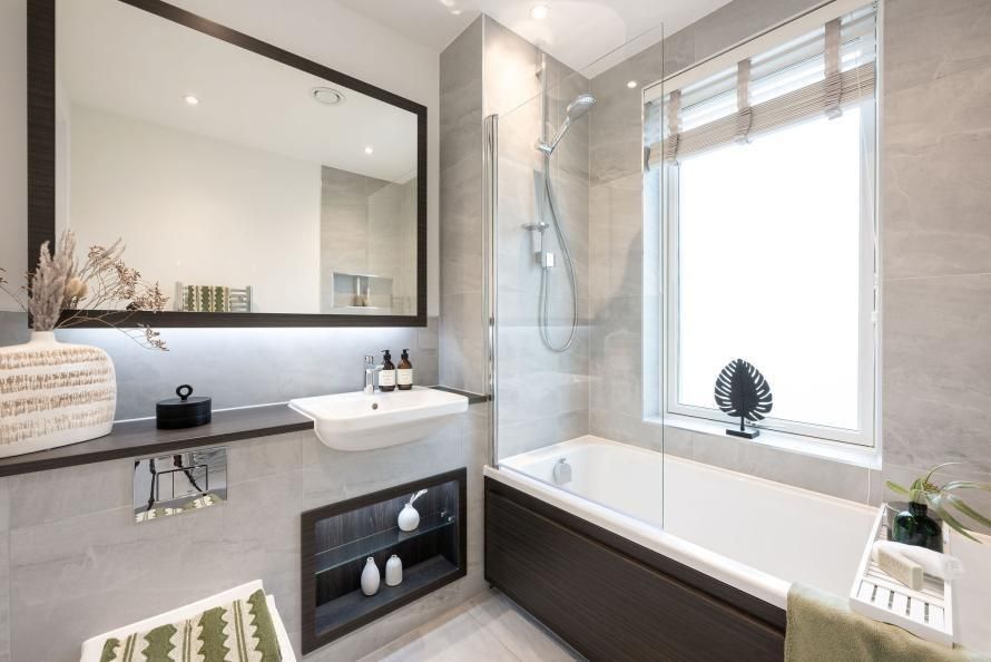 Property photo 3 of 5 Bth.Jpeg