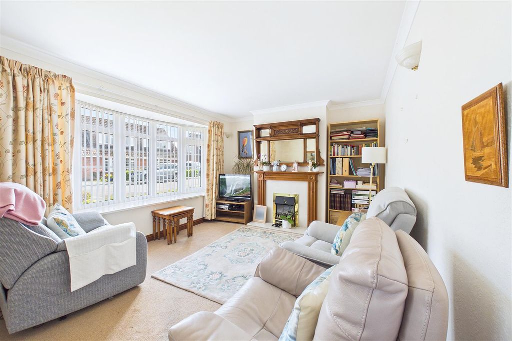 Property photo 2 of 13