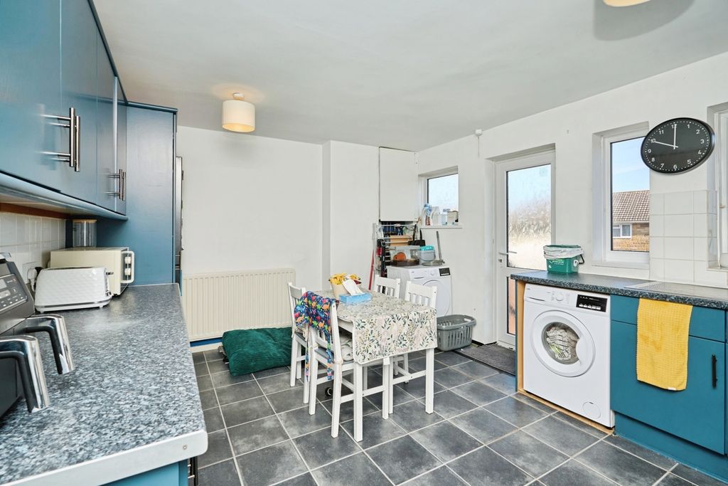 Property photo 3 of 17 Kitchen/Diner