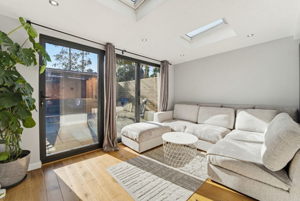 Property photo 1 of 13