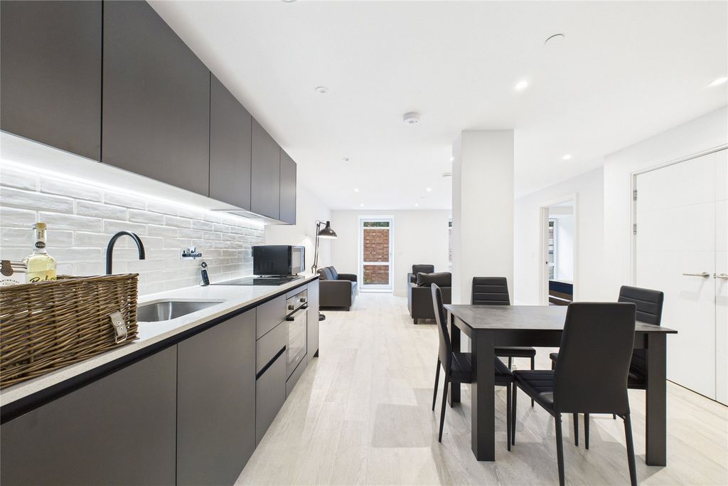 Property photo 1 of 14 Picture No. 17