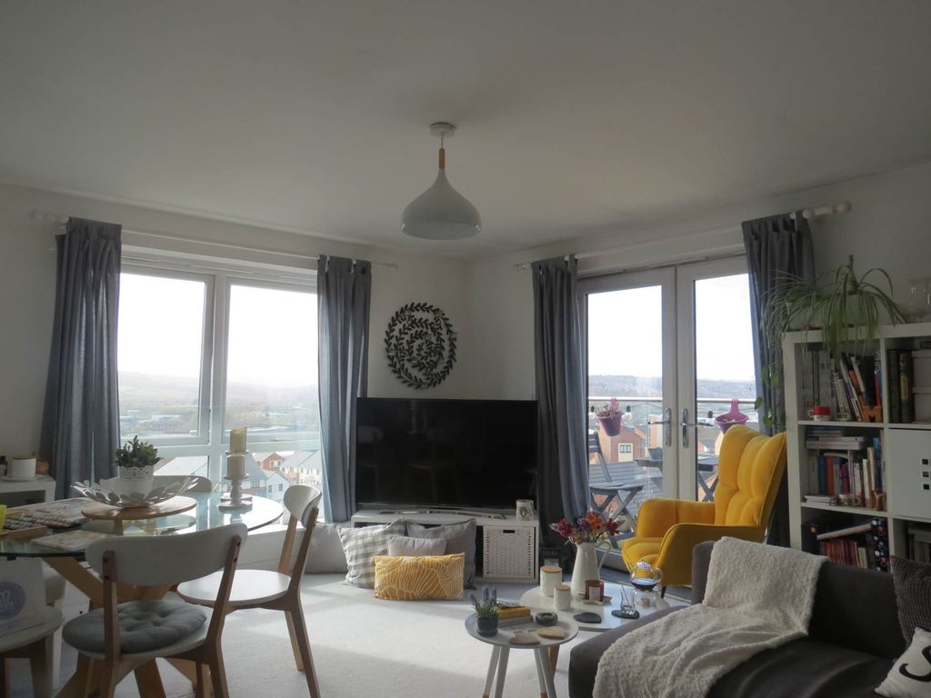 Property photo 3 of 10