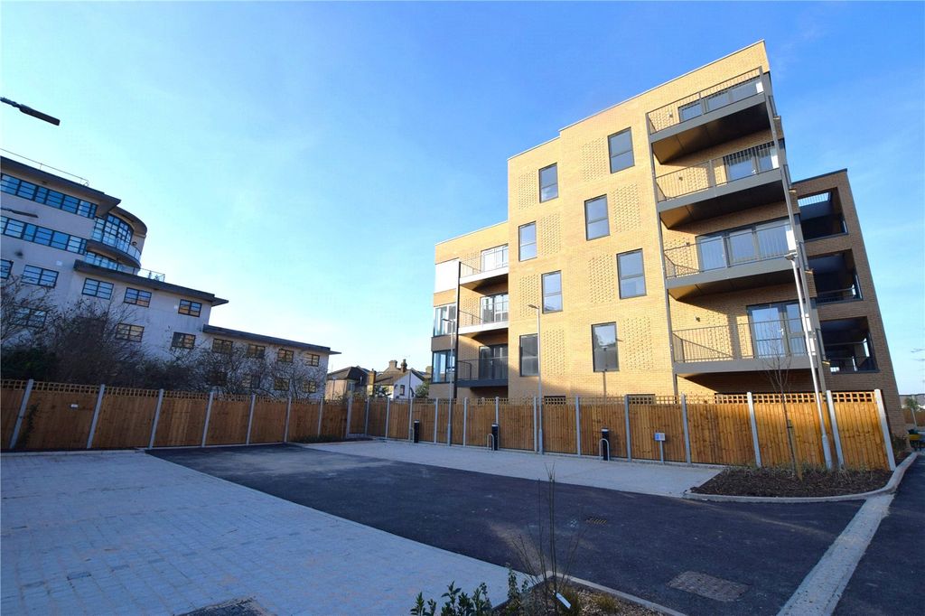 Property photo 2 of 12 Picture No. 03