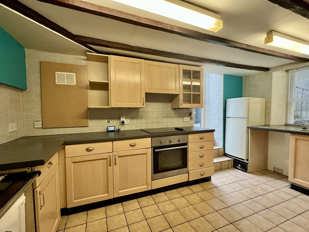 Property photo 3 of 13