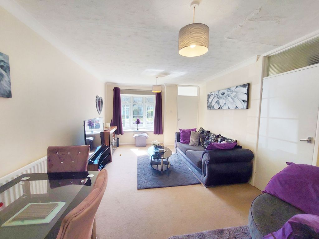 Property photo 2 of 10 Ldc 56 Living Room 1