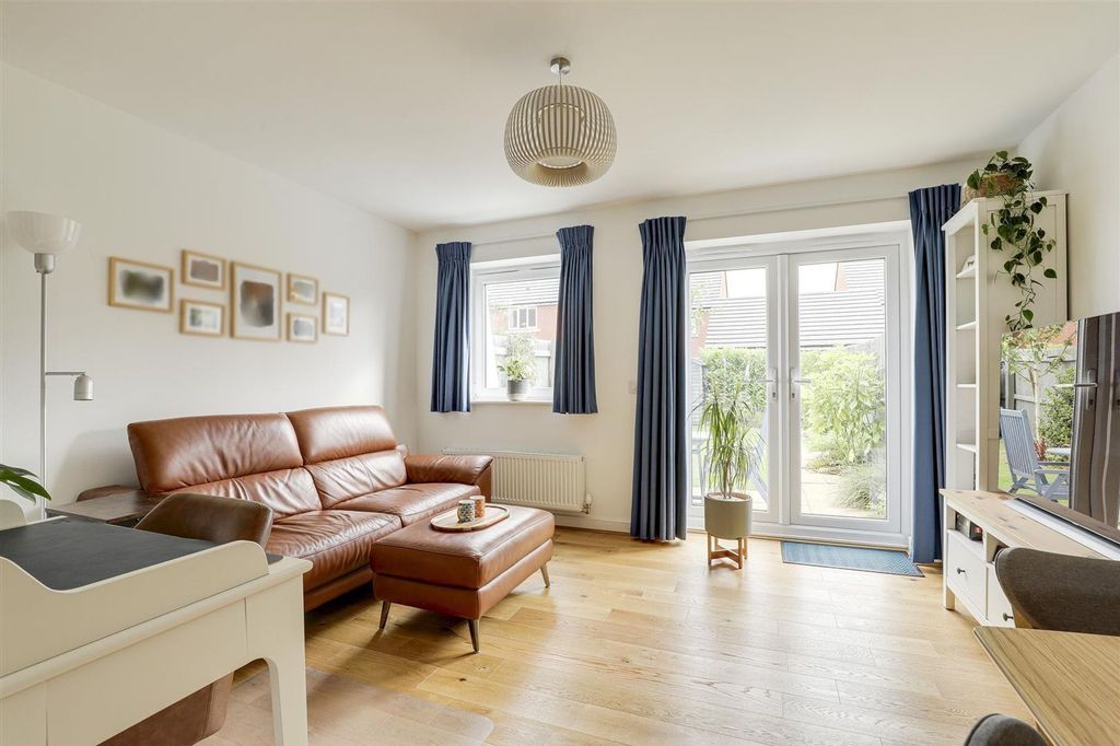 Property photo 2 of 16