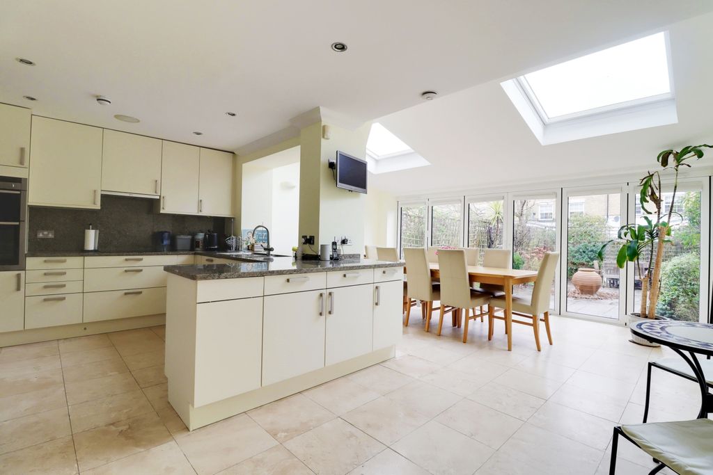 Property photo 3 of 18 Img_4933-Img_4935