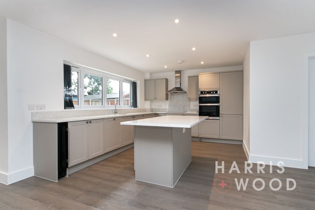 Property photo 2 of 28 4497509