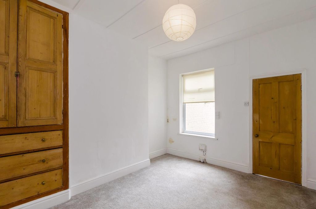 Property photo 3 of 10 0 General