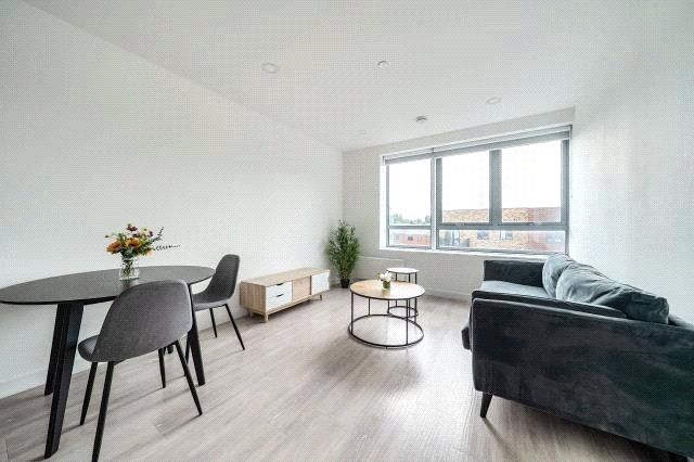 Property photo 3 of 15 Dining Area