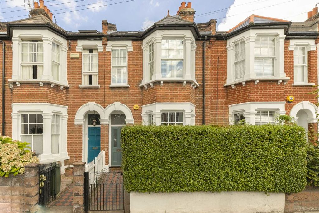 Property photo 1 of 8