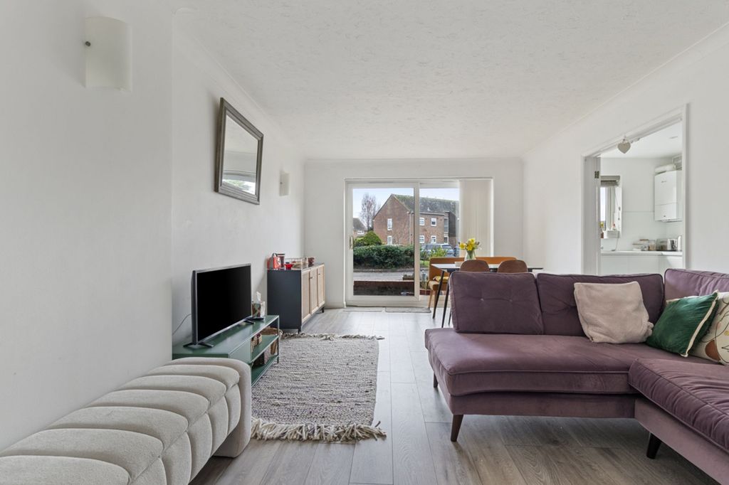 Property photo 2 of 17 Living/Dining Room