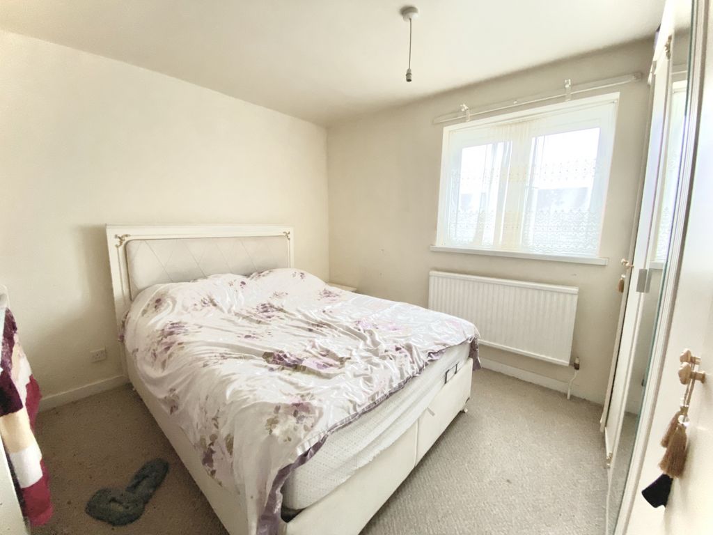 Property photo 3 of 12 Bedroom 1