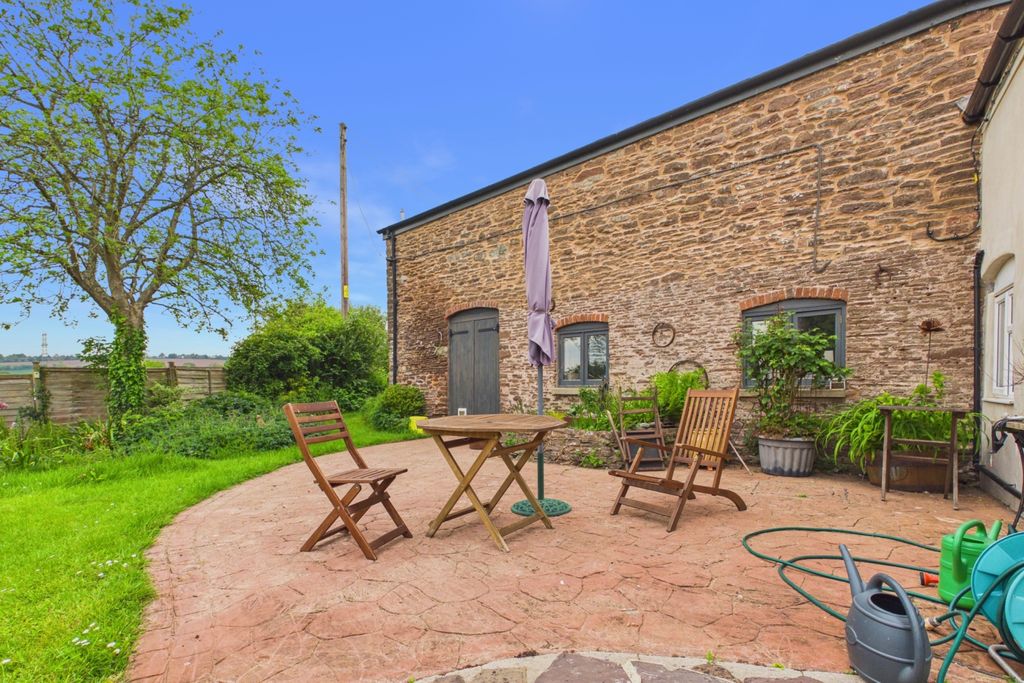 Property photo 3 of 22 Picture No. 26