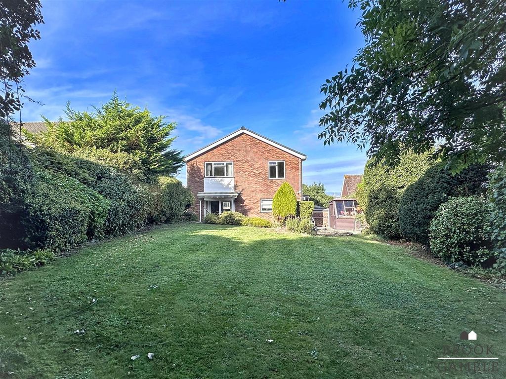 Property photo 2 of 24 01323 438506