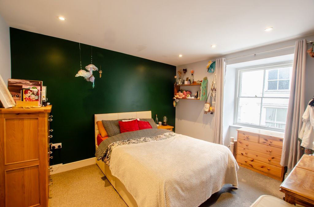 Property photo 3 of 8 1 Arnold Place Tps Bodmin 01208 74182-15