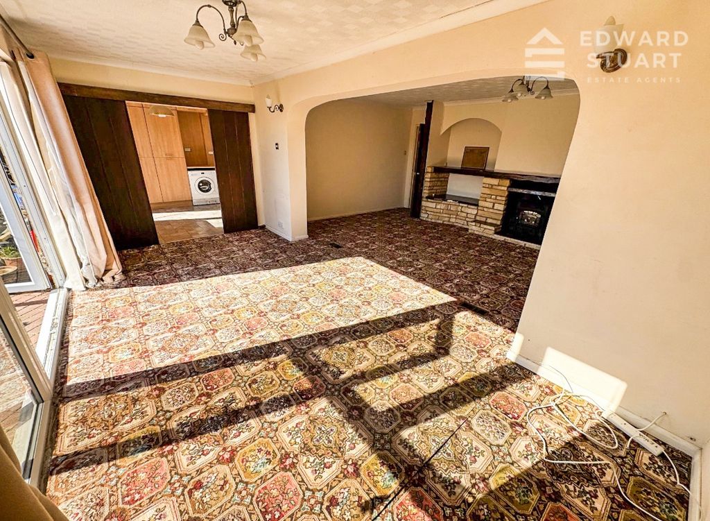 Property photo 2 of 12 Gallery