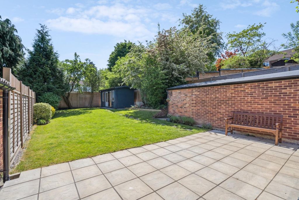 Property photo 2 of 24 Rear Garden