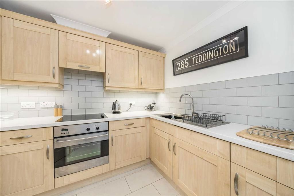 Property photo 2 of 6