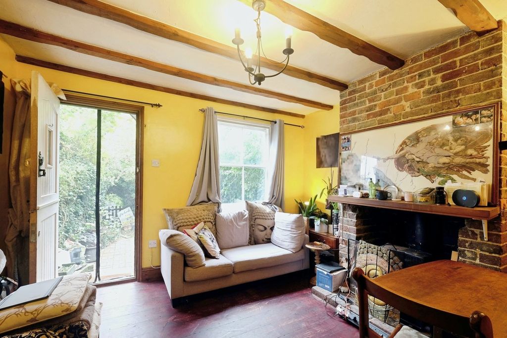 Property photo 2 of 17