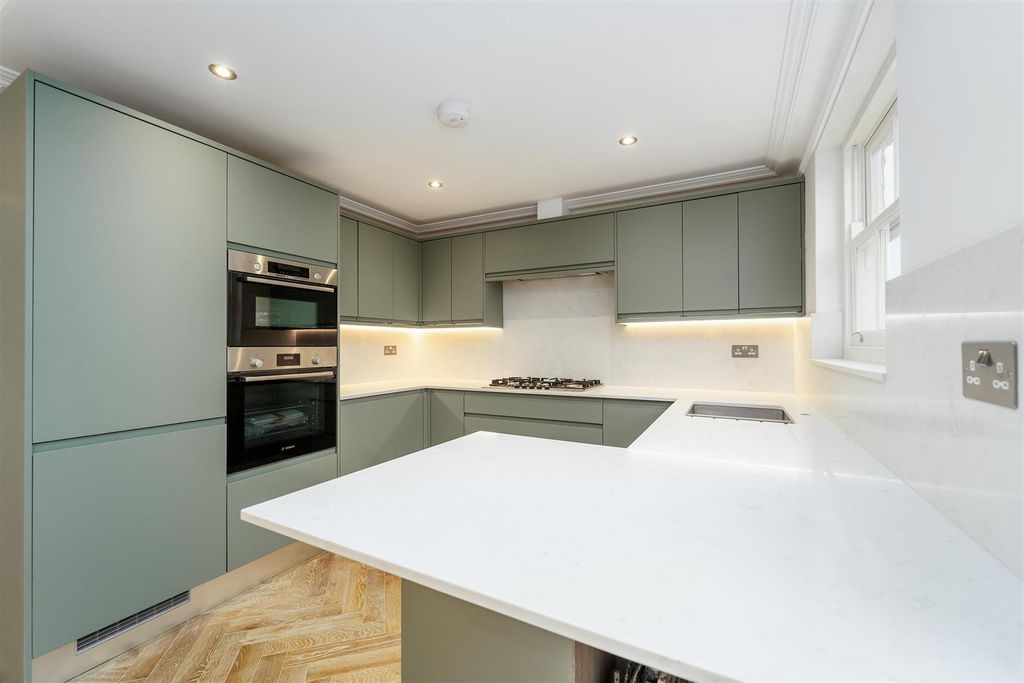Property photo 3 of 9 Helliwell &amp; Co