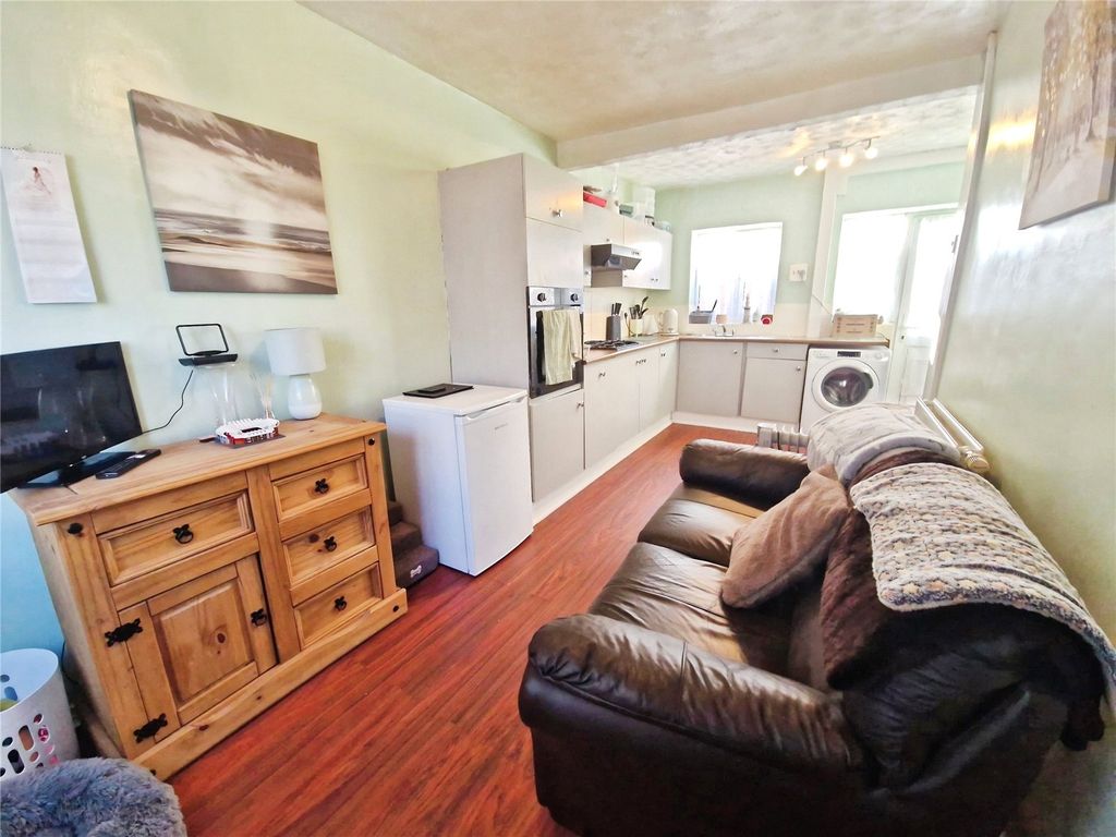 Property photo 3 of 17 Picture No. 09