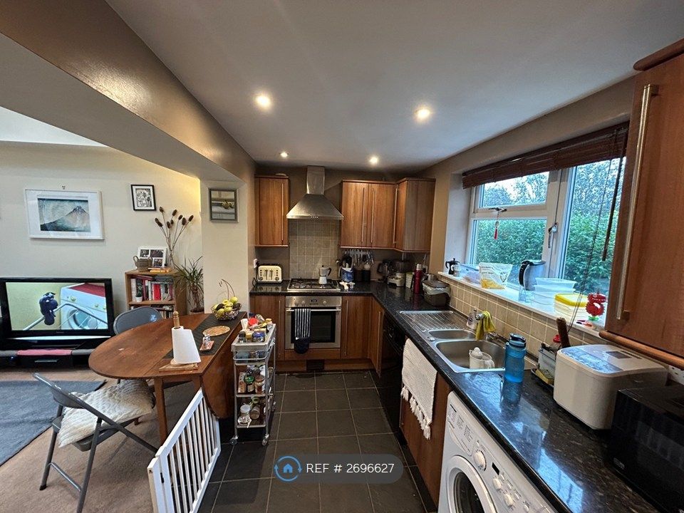 Property photo 3 of 6