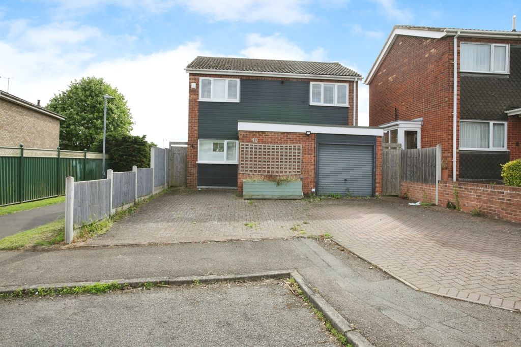 Property photo 3 of 23