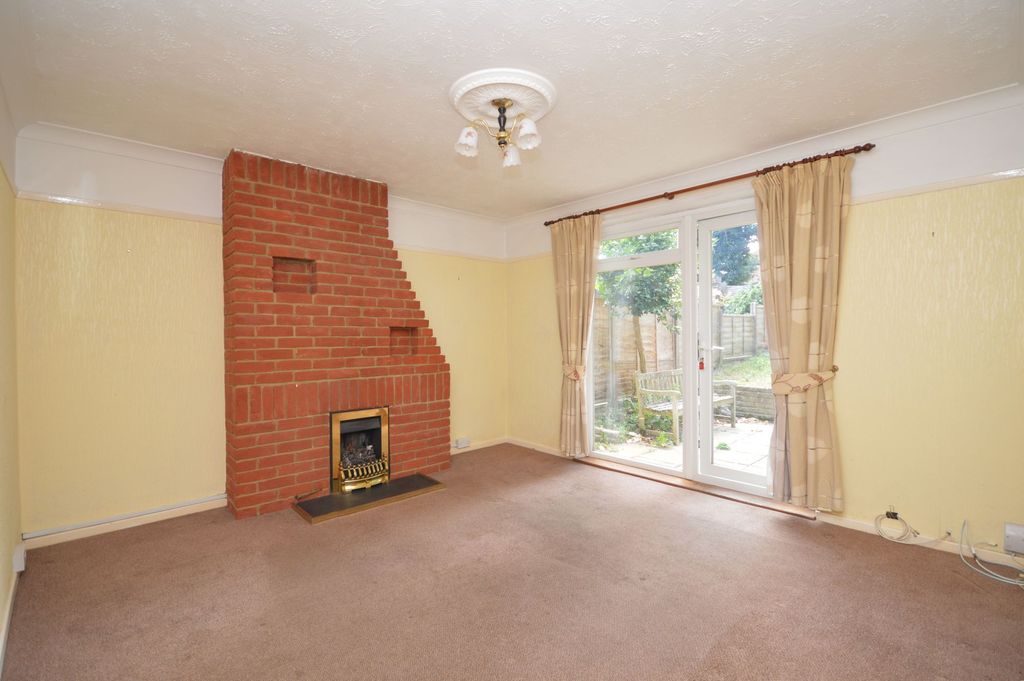 Property photo 2 of 12