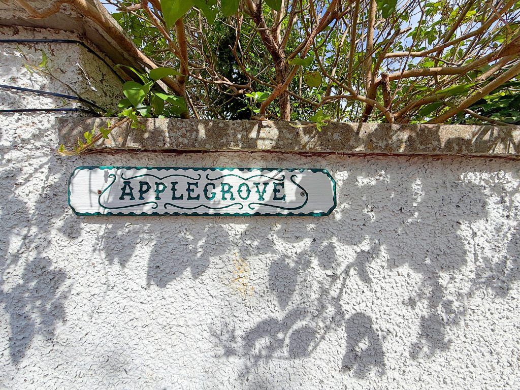 Property photo 2 of 23