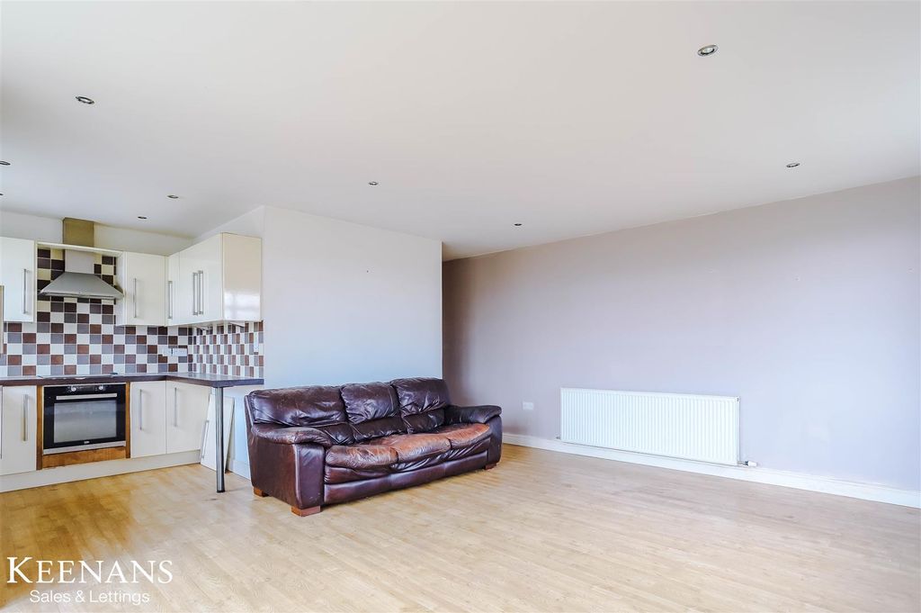 Property photo 3 of 17 Img_2735.Jpg