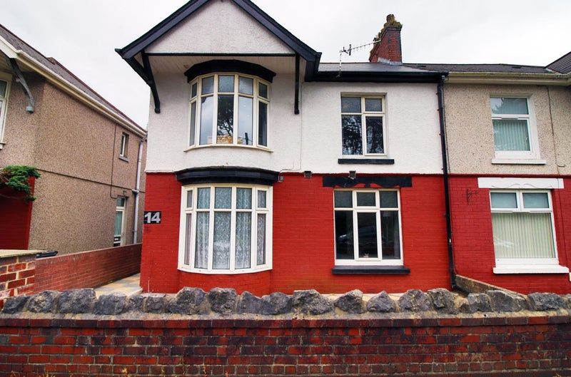 Property photo 2 of 6