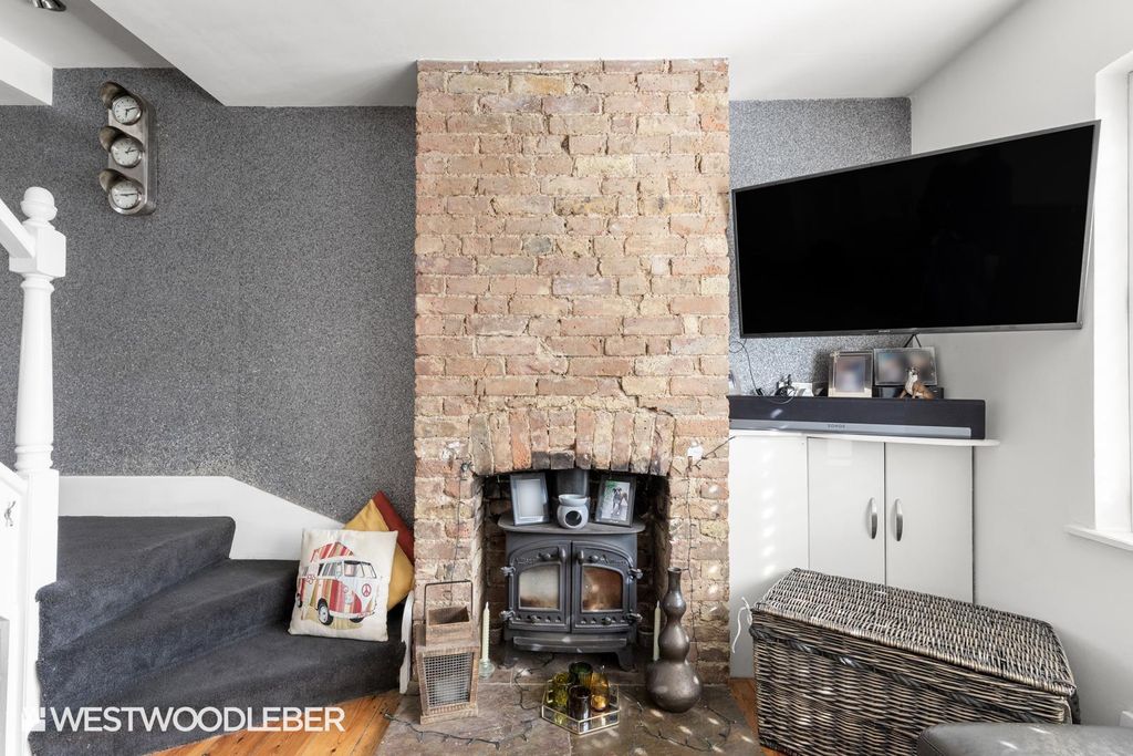 Property photo 3 of 38 Learoad_11.Jpg