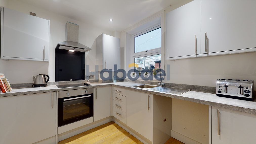 Property photo 1 of 4