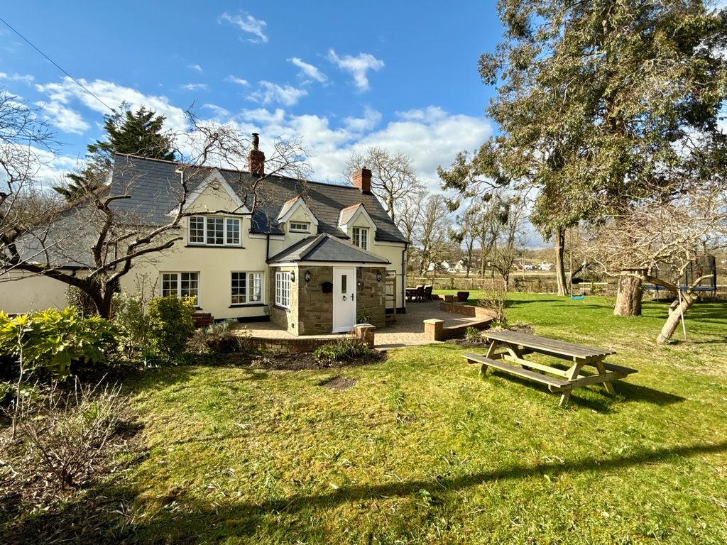 Property photo 1 of 29