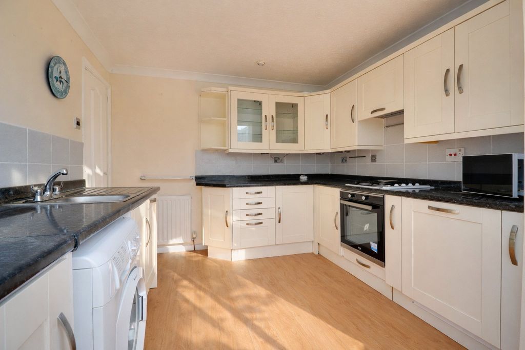 Property photo 2 of 12 Picture No. 04