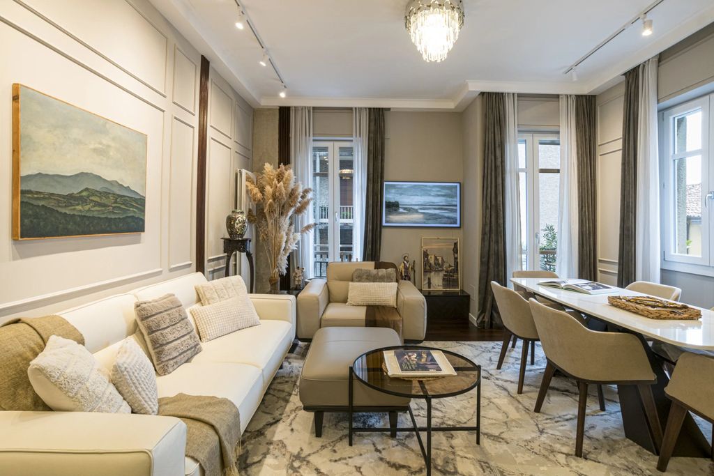 Property photo 3 of 50 The Lake Como Villa-Via Rezzonico 47