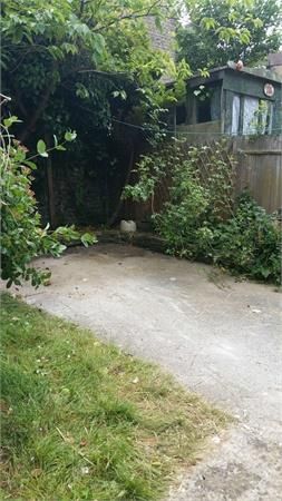 Property photo 3 of 8 External