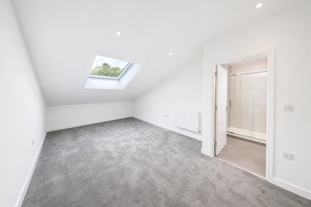 Property photo 1 of 11 1656Ef0d-F661-4A7d-A40d-34Fd52489Bf0.Png