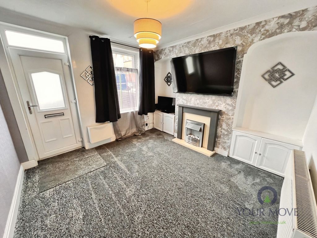 Property photo 2 of 10 Lounge