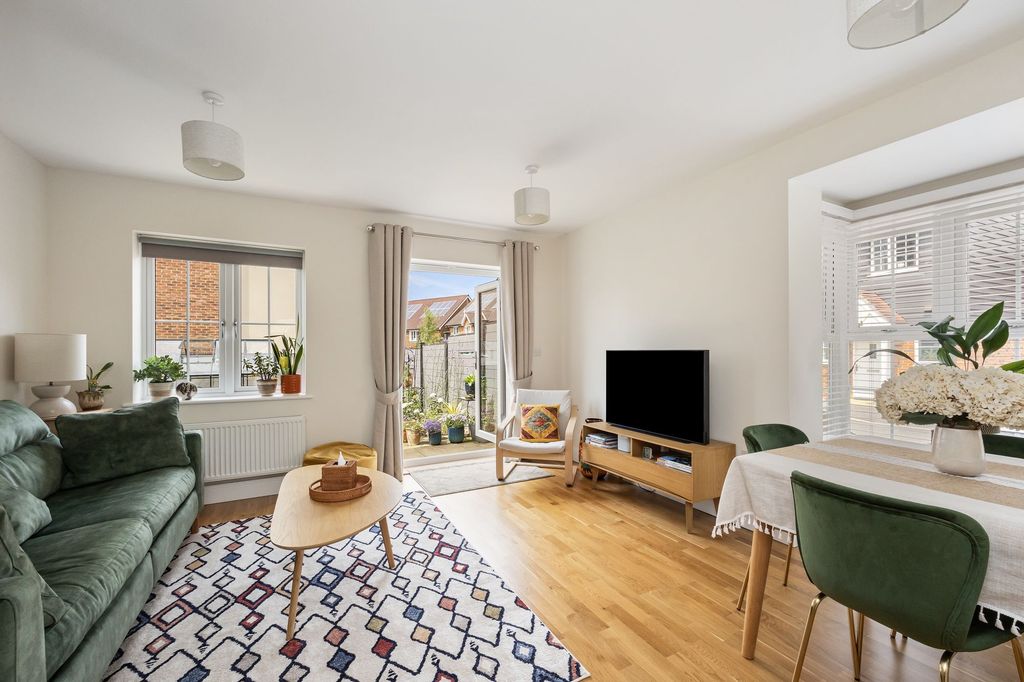 Property photo 2 of 17