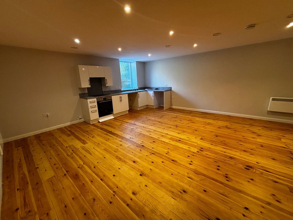 Property photo 1 of 3