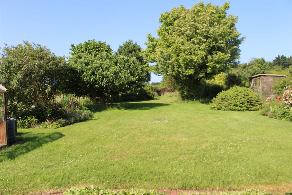 Property photo 2 of 12