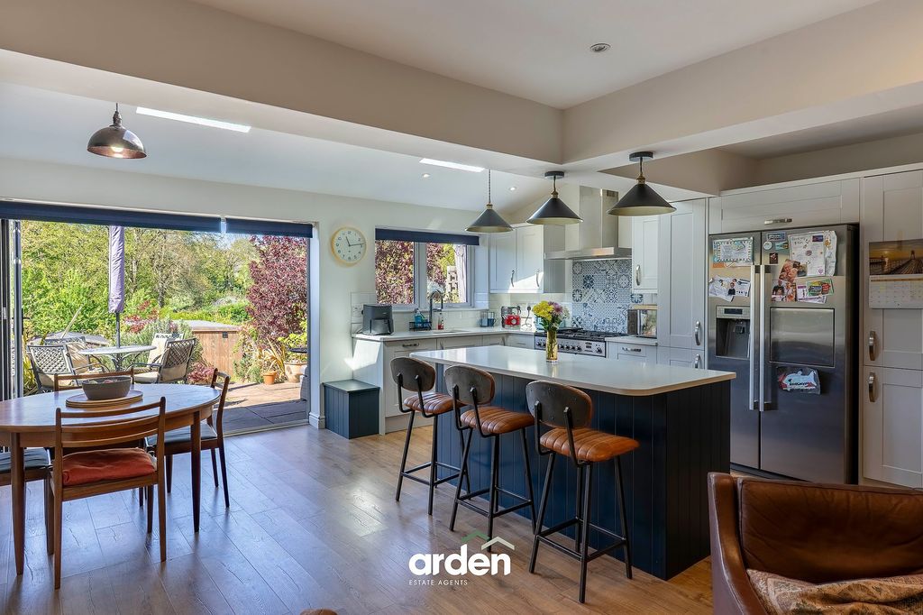 Property photo 3 of 23